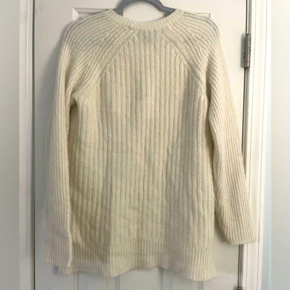 Eddie Bauer White Tunic Sweater - Picture 2 of 4